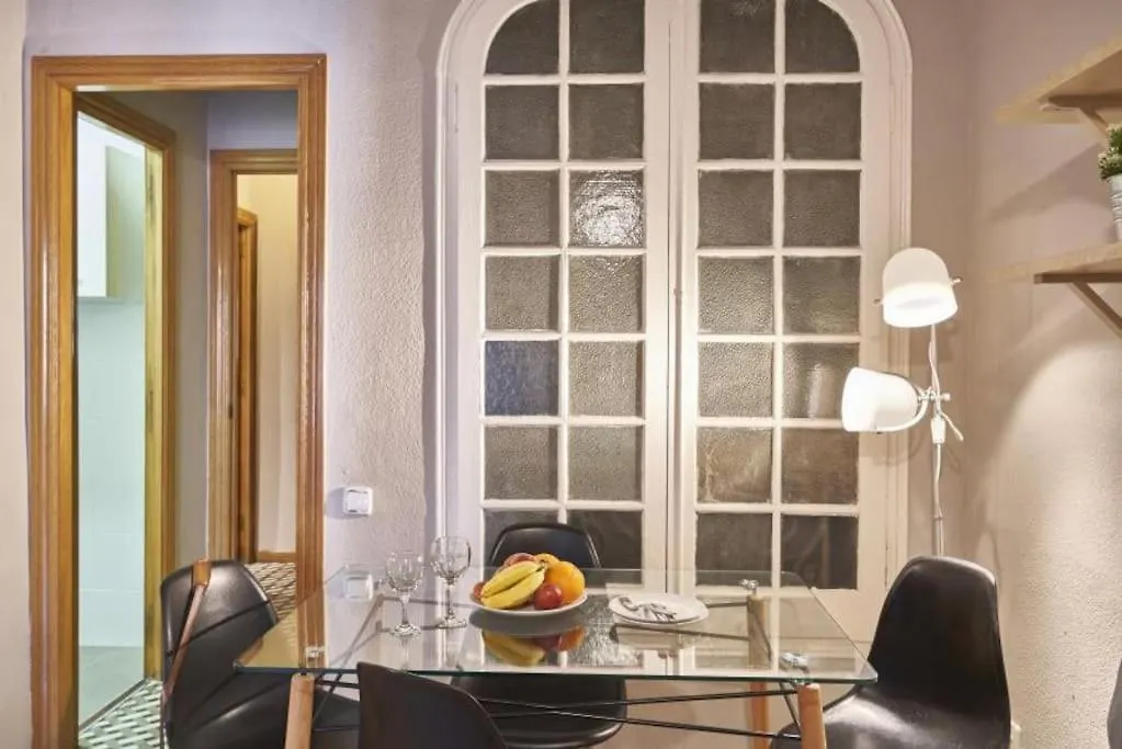 Bebarceloner Sants Apartments- 3 Bedroom Barcellona